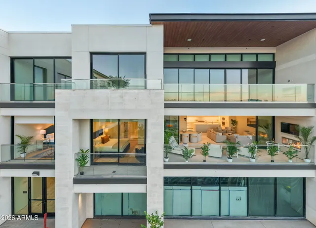 $20,000 | 6587 North Palmeraie Boulevard, Unit 2015, Paradise Valley, AZ 85253