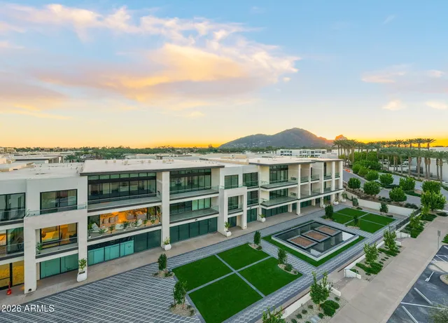 $20,000 | 6587 North Palmeraie Boulevard, Unit 2015, Paradise Valley, AZ 85253