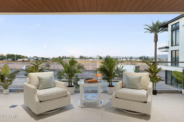 $20,000 | 6587 North Palmeraie Boulevard, Unit 2015, Paradise Valley, AZ 85253