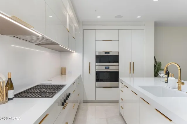 $20,000 | 6587 North Palmeraie Boulevard, Unit 2015, Paradise Valley, AZ 85253