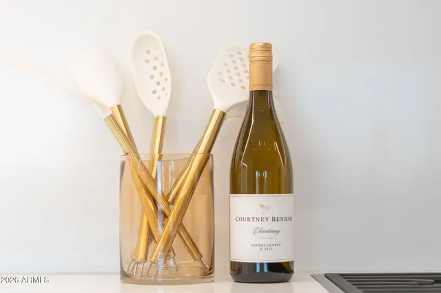 $20,000 | 6587 North Palmeraie Boulevard, Unit 2015, Paradise Valley, AZ 85253