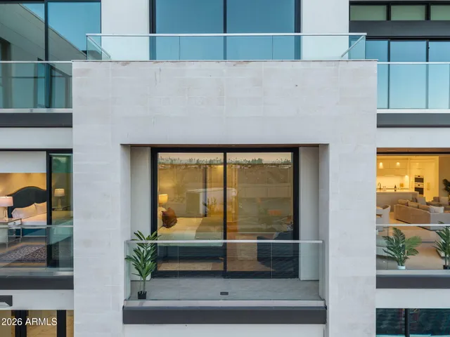 $20,000 | 6587 North Palmeraie Boulevard, Unit 2015, Paradise Valley, AZ 85253