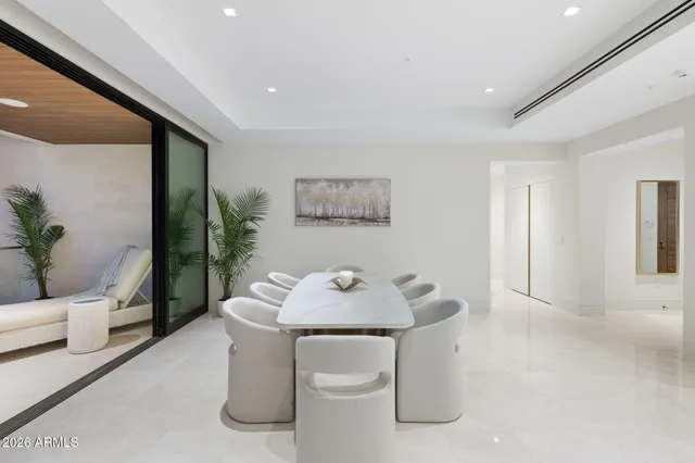 $20,000 | 6587 North Palmeraie Boulevard, Unit 2015, Paradise Valley, AZ 85253