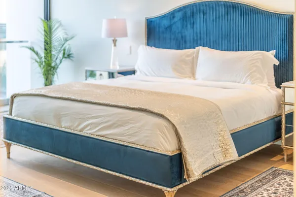 $18,000 | 6587 North Palmeraie Boulevard, Unit 2015, Paradise Valley, AZ 85253