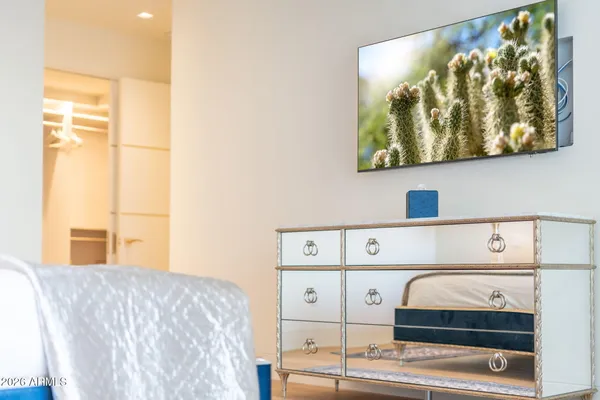 $18,000 | 6587 North Palmeraie Boulevard, Unit 2015, Paradise Valley, AZ 85253