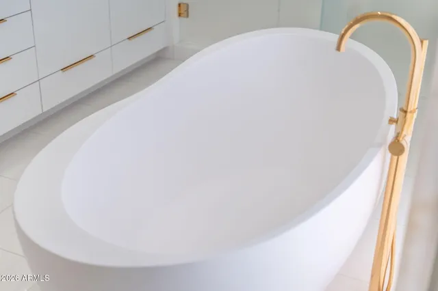 $20,000 | 6587 North Palmeraie Boulevard, Unit 2015, Paradise Valley, AZ 85253