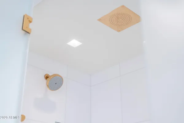 $18,000 | 6587 North Palmeraie Boulevard, Unit 2015, Paradise Valley, AZ 85253