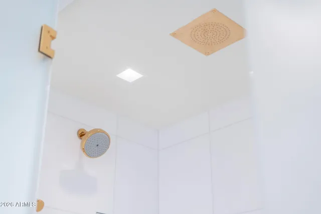 $20,000 | 6587 North Palmeraie Boulevard, Unit 2015, Paradise Valley, AZ 85253