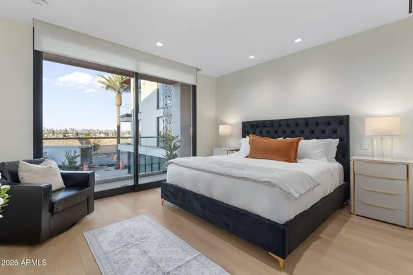 $18,000 | 6587 North Palmeraie Boulevard, Unit 2015, Paradise Valley, AZ 85253