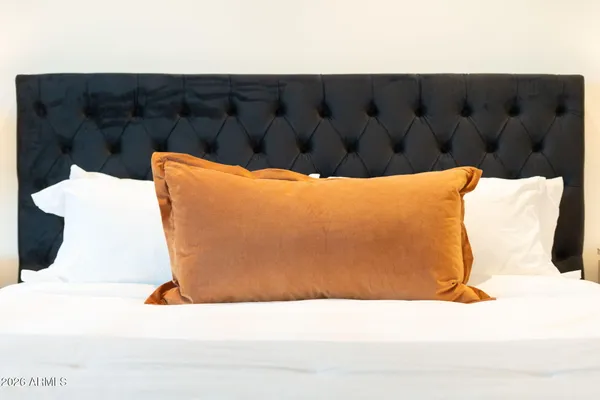 $18,000 | 6587 North Palmeraie Boulevard, Unit 2015, Paradise Valley, AZ 85253