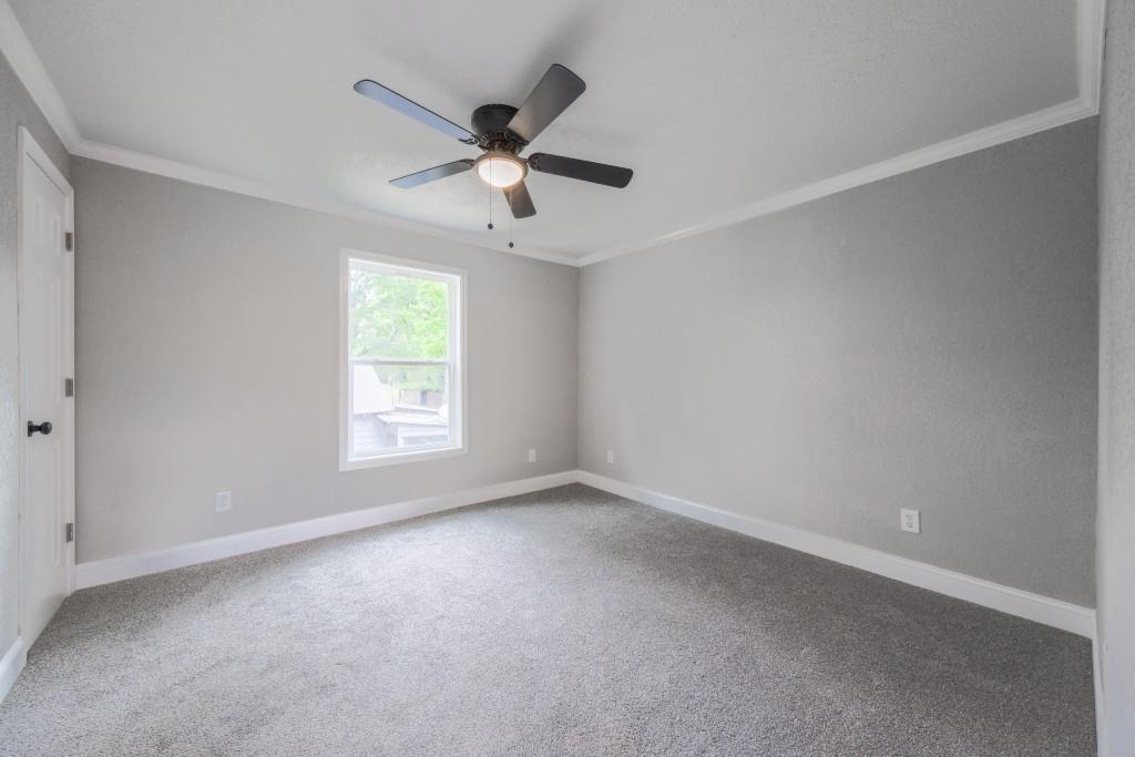 11 Cloverhurst Drive Toccoa, GA 30577 - Photo 21 of 26 a view of an empty room with a window