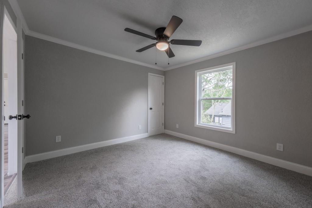 11 Cloverhurst Drive Toccoa, GA 30577 - Photo 22 of 26 a view of an empty room with a window