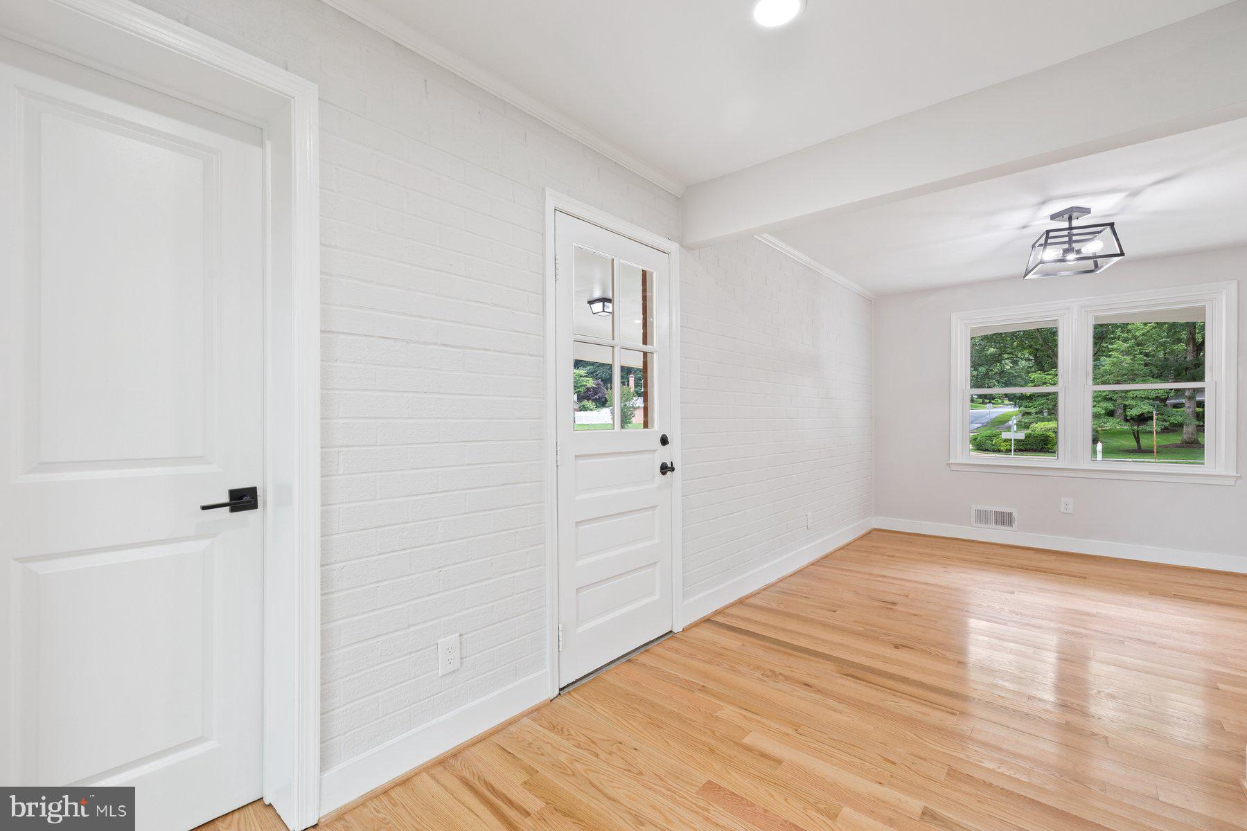 6712 Huntsman Boulevard Springfield, VA 22152 - Photo 18 of 47