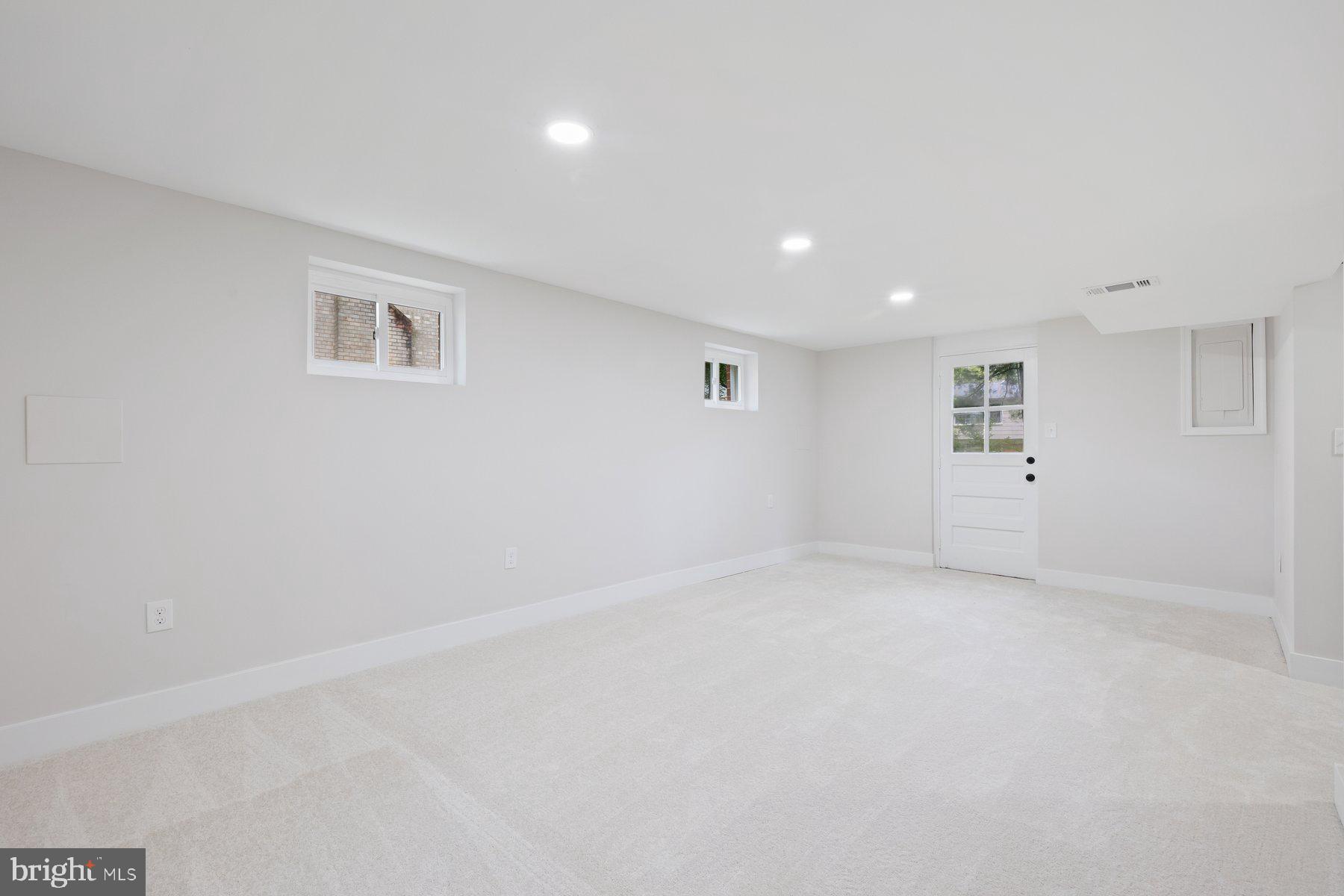 6712 Huntsman Boulevard Springfield, VA 22152 - Photo 31 of 47