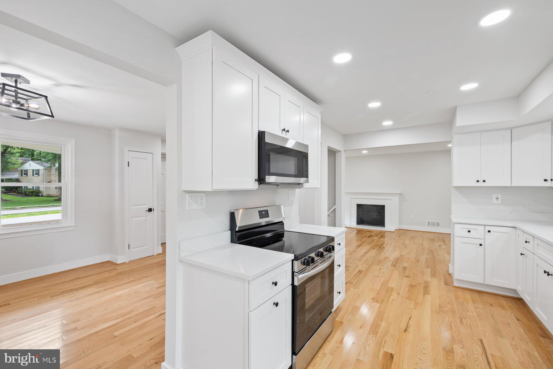 6712 Huntsman Boulevard Springfield, VA 22152 - Photo 10 of 47