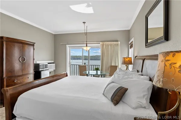 $1,100,000 | 75 Elbow Cay, Osage Beach, MO 65065