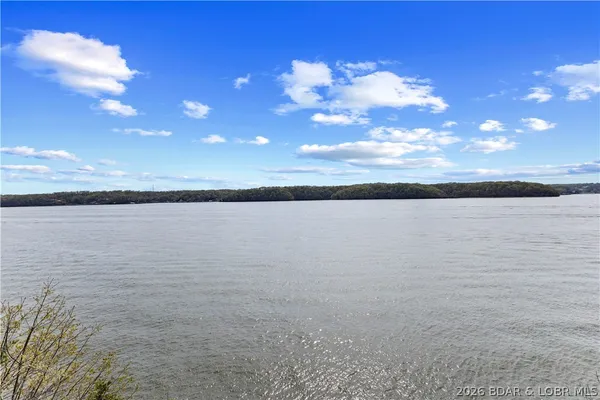 $1,100,000 | 75 Elbow Cay, Osage Beach, MO 65065