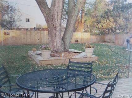 1885 Dawn Ridge Road Walled Lake, MI 48390 - Photo 10 of 10 BACK YARD.jpg