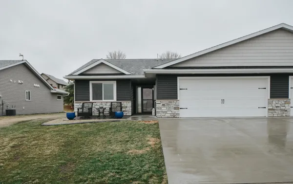 $329,900 | 306 11th Street, Goodhue, MN 55027