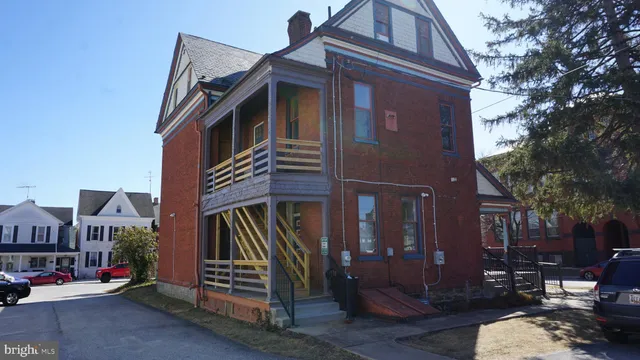 $1,700 | 200 East Walnut Street, Unit 4, Hanover, PA 17331