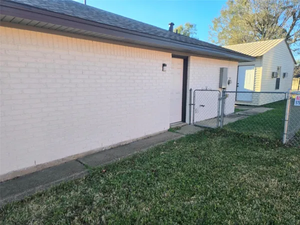 $1,900 | 1411 Dorsetshire Drive, Pasadena, TX 77504