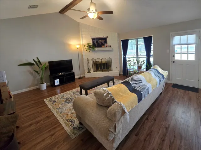 $2,000 | 1411 Dorsetshire Drive, Pasadena, TX 77504