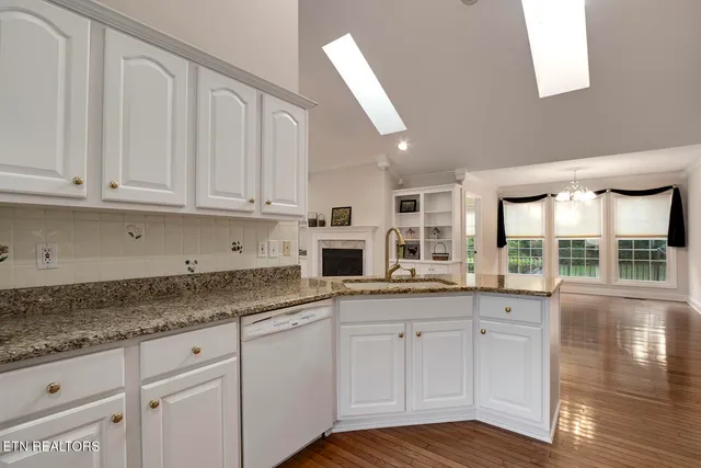 $499,000 | 309 Saligugi Lane, Loudon, TN 37774