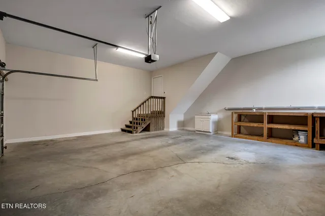 $499,000 | 309 Saligugi Lane, Loudon, TN 37774