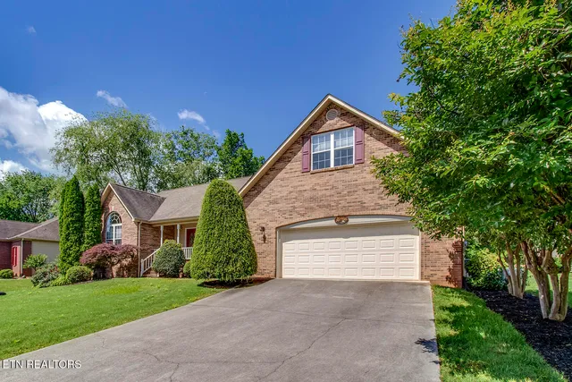 $499,000 | 309 Saligugi Lane, Loudon, TN 37774