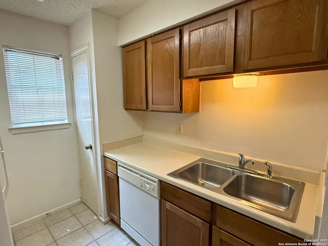 $1,075 | 13018 Heimer, Unit 805, San Antonio, TX 78216
