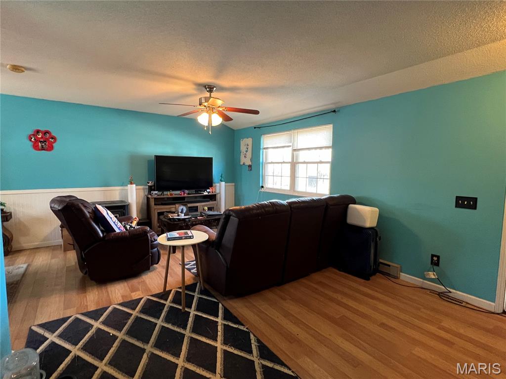 404 Fox Creek Road Rolla, MO 65401 - Photo 7 of 22