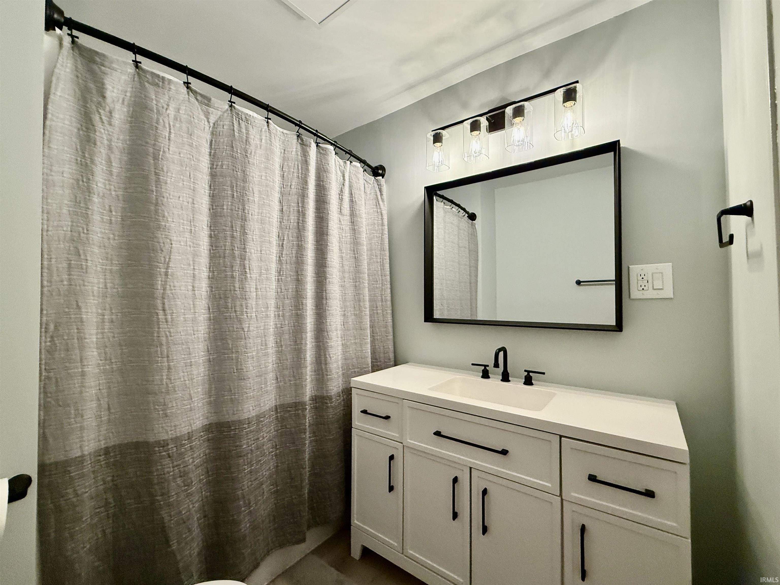 317 Southeast 7th Street Washington, IN 47501 - Photo 4 of 15