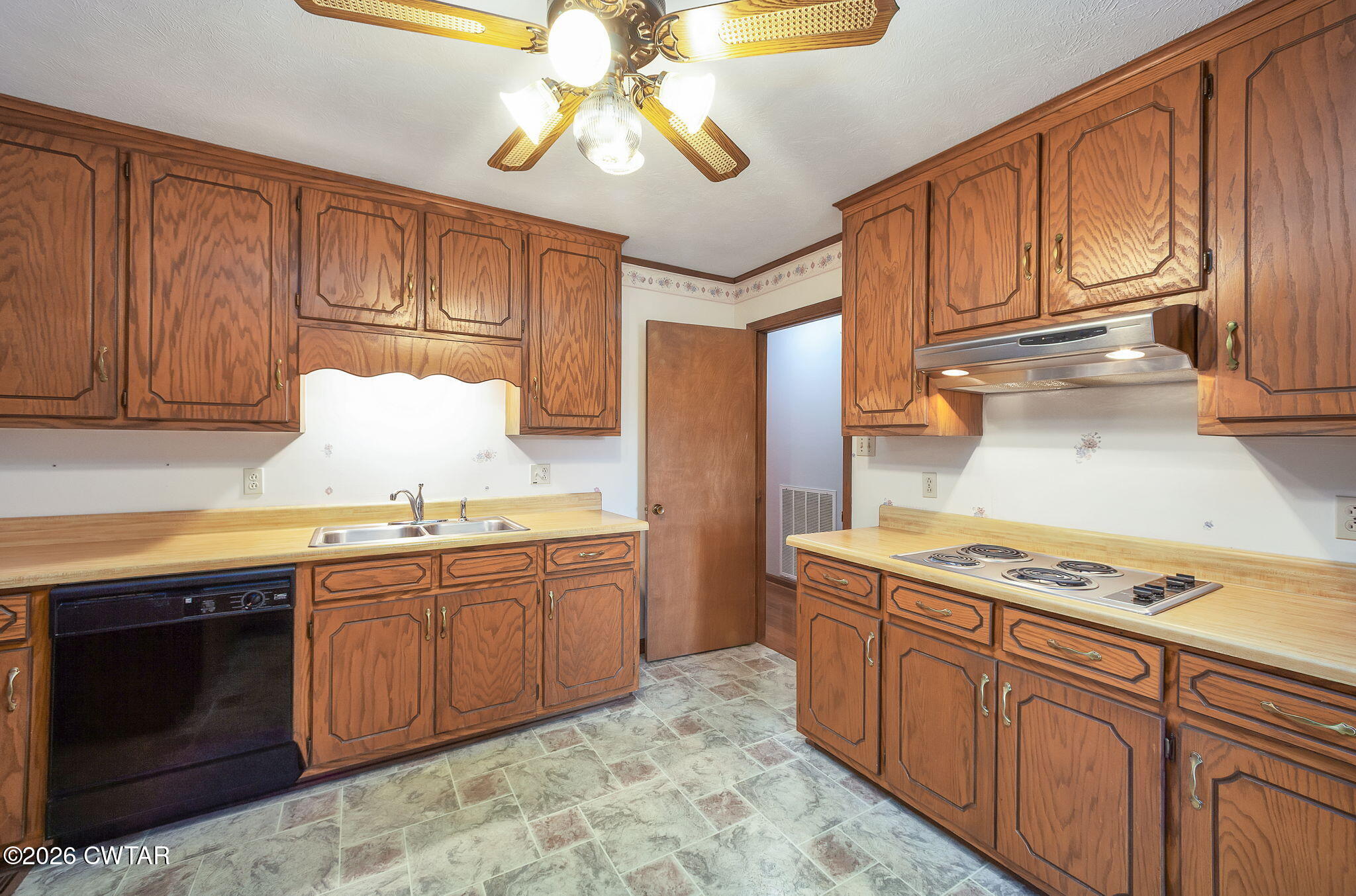 351 Turner Loop Road Humboldt, TN 38343 - Photo 7 of 34 Kitchen