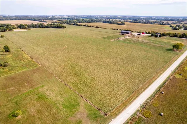 $1 | 48 Northeast 30th Lane, Lamar, MO 64759