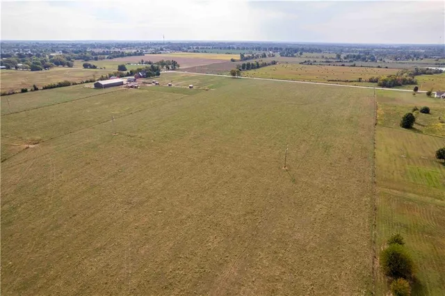 $1 | 48 Northeast 30th Lane, Lamar, MO 64759