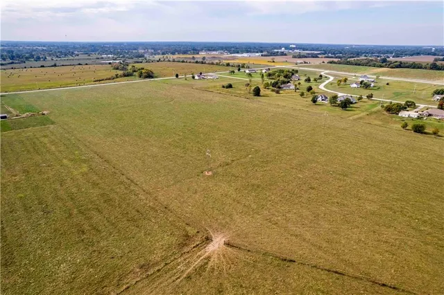 $1 | 48 Northeast 30th Lane, Lamar, MO 64759