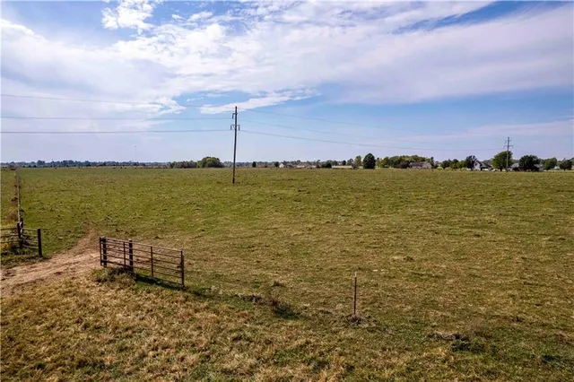 $1 | 48 Northeast 30th Lane, Lamar, MO 64759