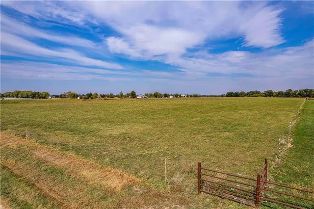 $1 | 48 Northeast 30th Lane, Lamar, MO 64759