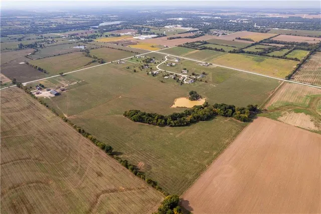 $1 | 48 Northeast 30th Lane, Lamar, MO 64759