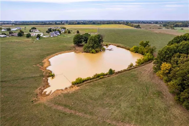 $1 | 48 Northeast 30th Lane, Lamar, MO 64759