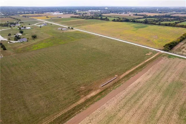 $1 | 48 Northeast 30th Lane, Lamar, MO 64759