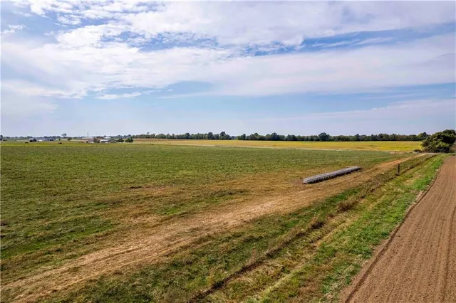 $1 | 48 Northeast 30th Lane, Lamar, MO 64759