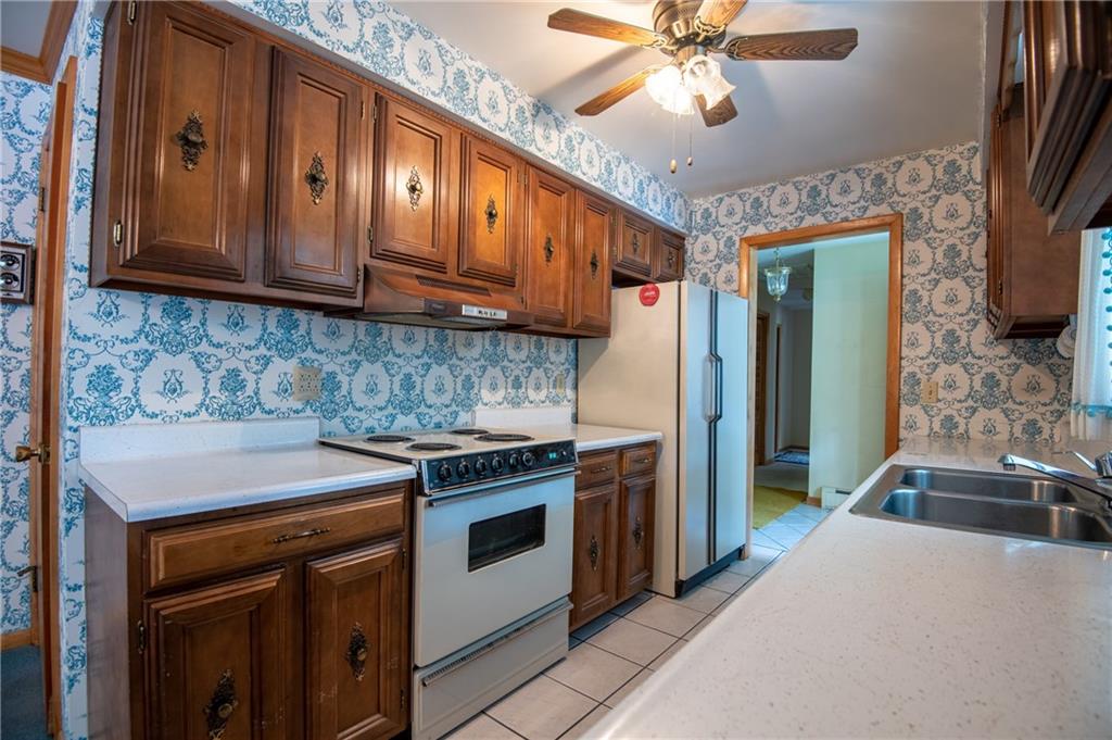 3475 Lamor Road Hermitage, PA 16148 - Photo 7 of 25 Gallery Image 7