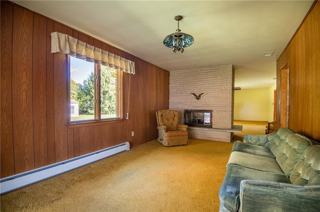 3475 Lamor Road Hermitage, PA 16148 - Photo 9 of 25 FAMILY ROOM/ DEN
