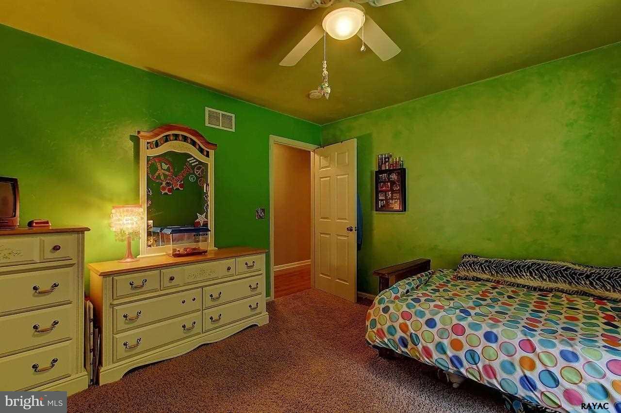 3668 Aldinger Road Seven Valleys, PA 17360 - Photo 16 of 28 Gallery Image 16