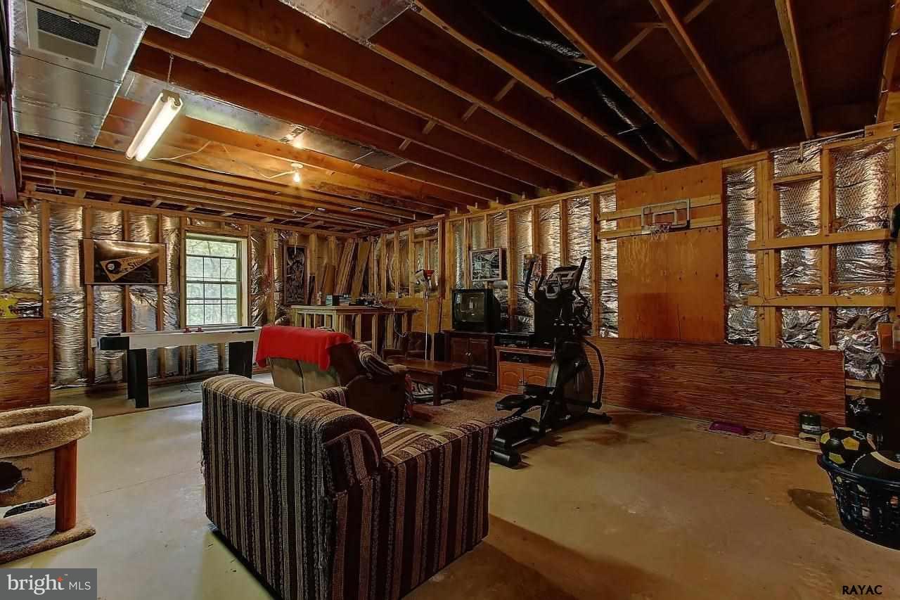 3668 Aldinger Road Seven Valleys, PA 17360 - Photo 19 of 28 Gallery Image 19