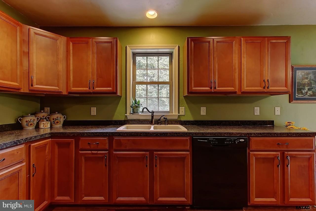 3668 Aldinger Road Seven Valleys, PA 17360 - Photo 10 of 28 Gallery Image 10