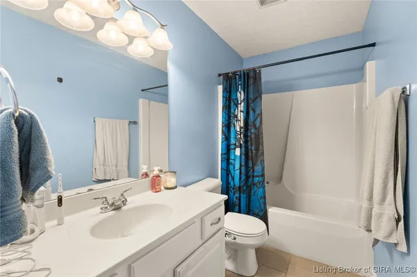 $225,000 | 61 Wolfe Trace Court, New Albany, IN 47150