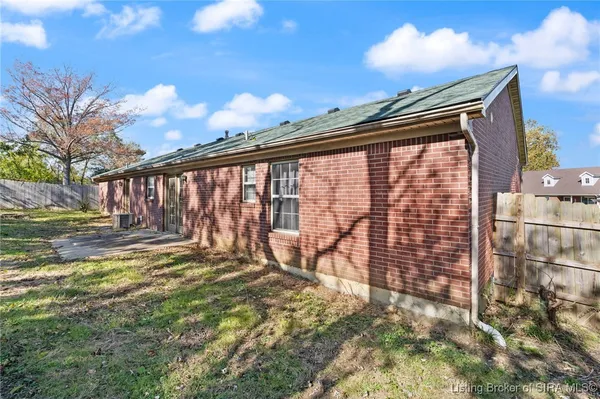$225,000 | 61 Wolfe Trace Court, New Albany, IN 47150