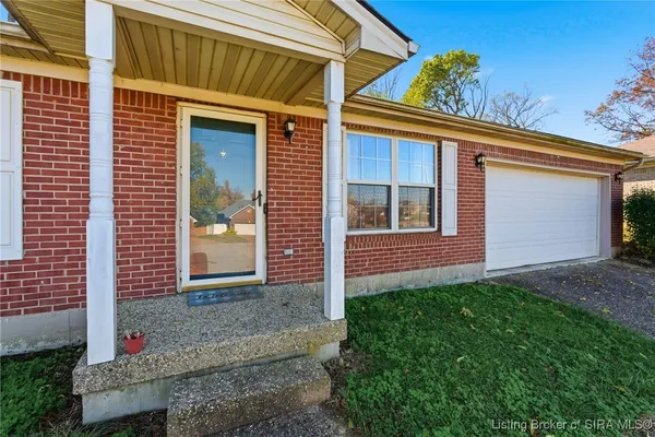 $225,000 | 61 Wolfe Trace Court, New Albany, IN 47150